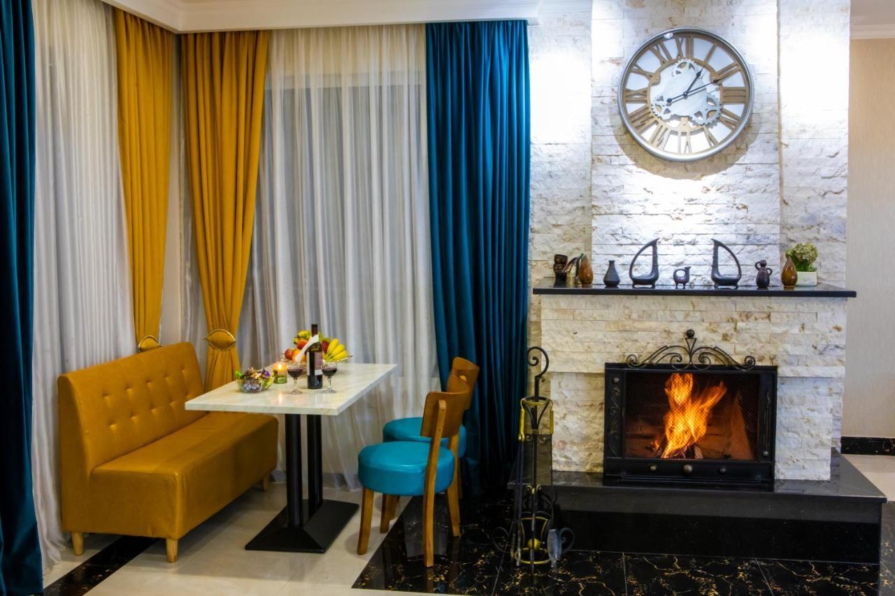Blue Heaven Hotell Bakuriani Eksteriør bilde